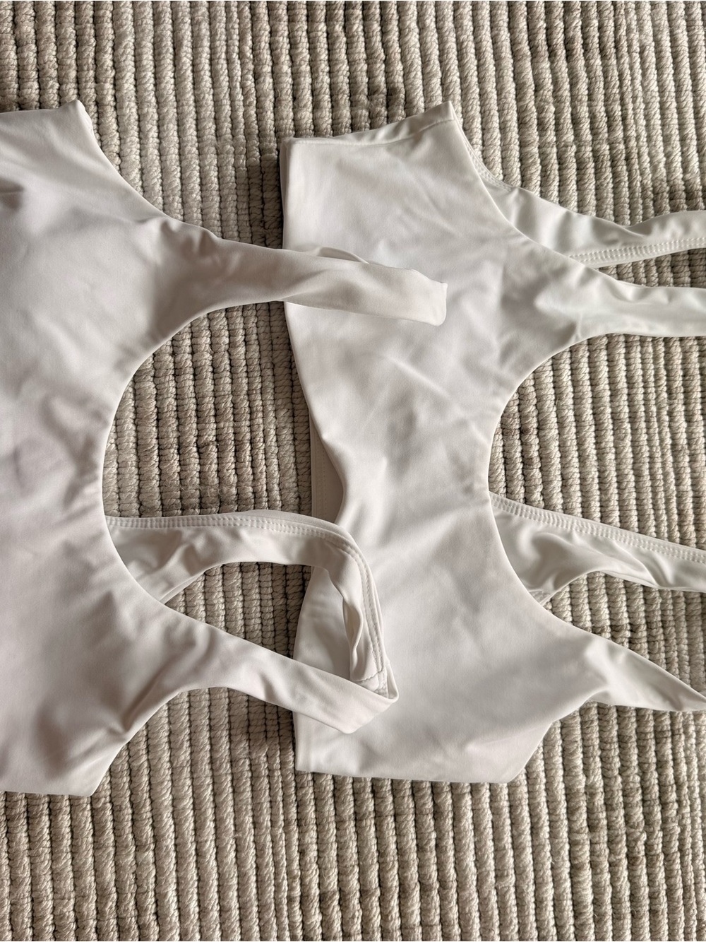 Amazon White Seamless Cutout Sports Bra Duo
